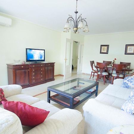 Aparment Neptuno- Located On The Promenade A Few Metres From The Beach. إِستيبونا المظهر الخارجي الصورة