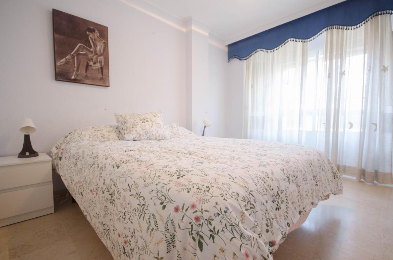 Aparment Neptuno- Located On The Promenade A Few Metres From The Beach. إِستيبونا المظهر الخارجي الصورة