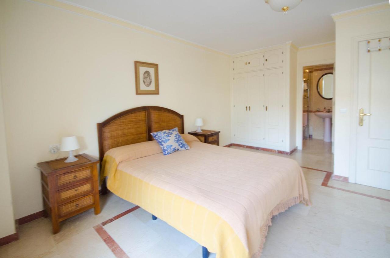 Aparment Neptuno- Located On The Promenade A Few Metres From The Beach. إِستيبونا المظهر الخارجي الصورة