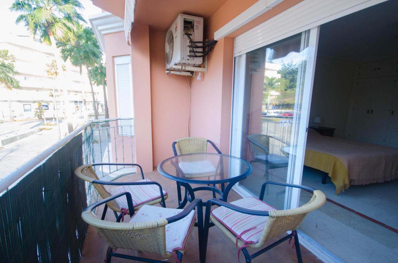 Aparment Neptuno- Located On The Promenade A Few Metres From The Beach. إِستيبونا المظهر الخارجي الصورة