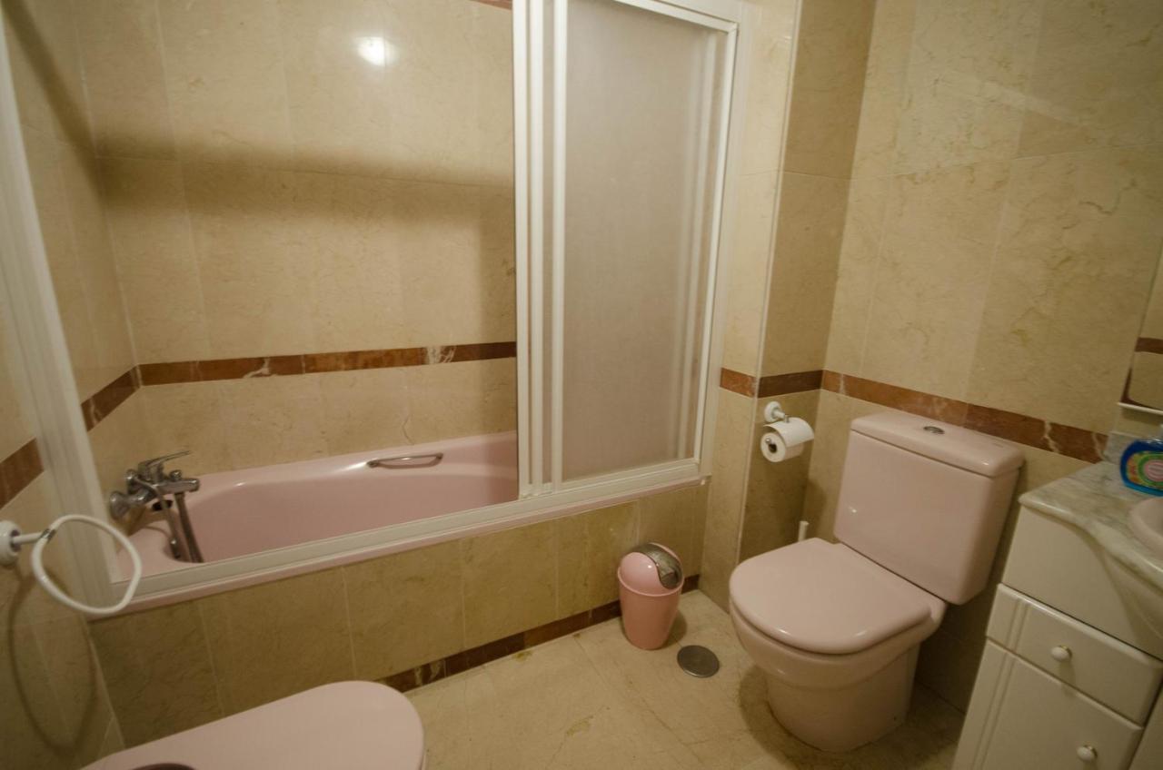 Aparment Neptuno- Located On The Promenade A Few Metres From The Beach. إِستيبونا المظهر الخارجي الصورة