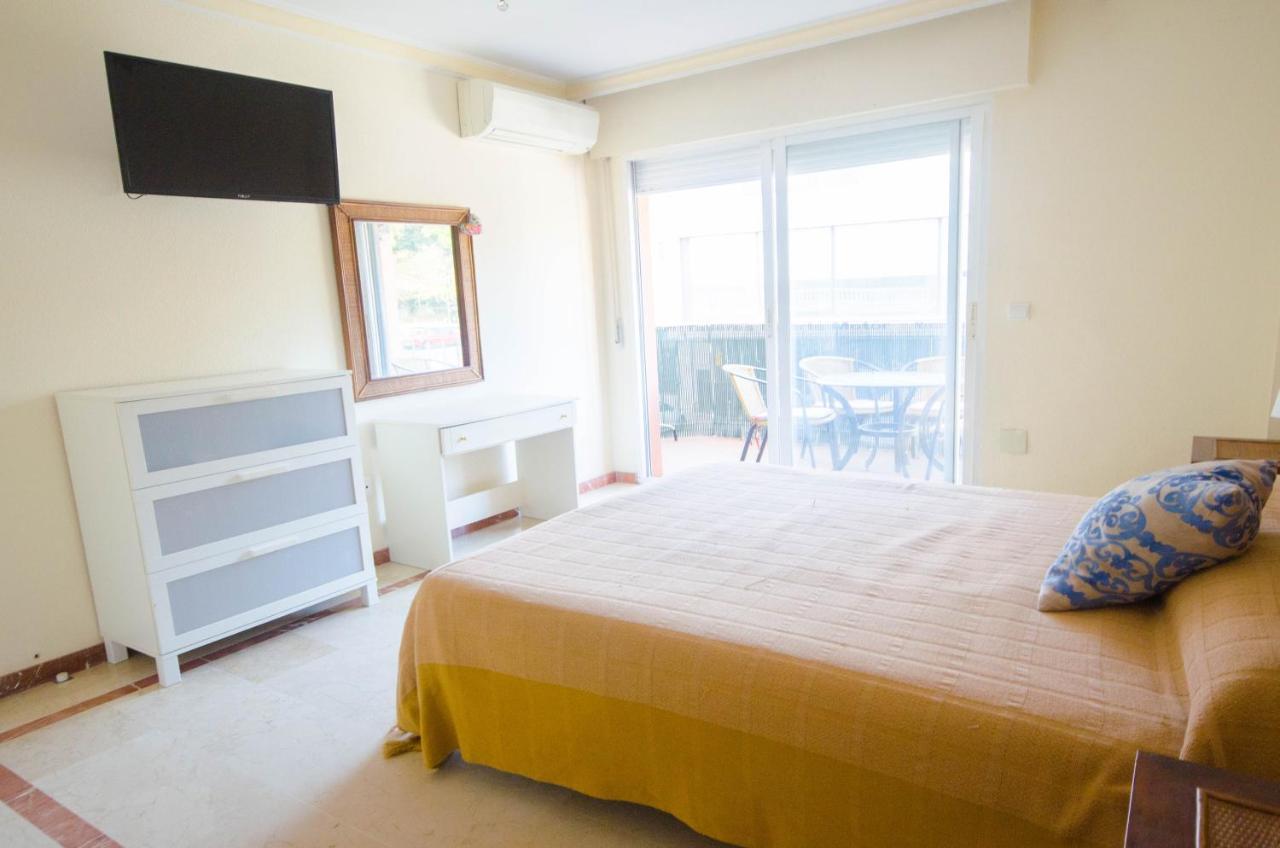 Aparment Neptuno- Located On The Promenade A Few Metres From The Beach. إِستيبونا المظهر الخارجي الصورة