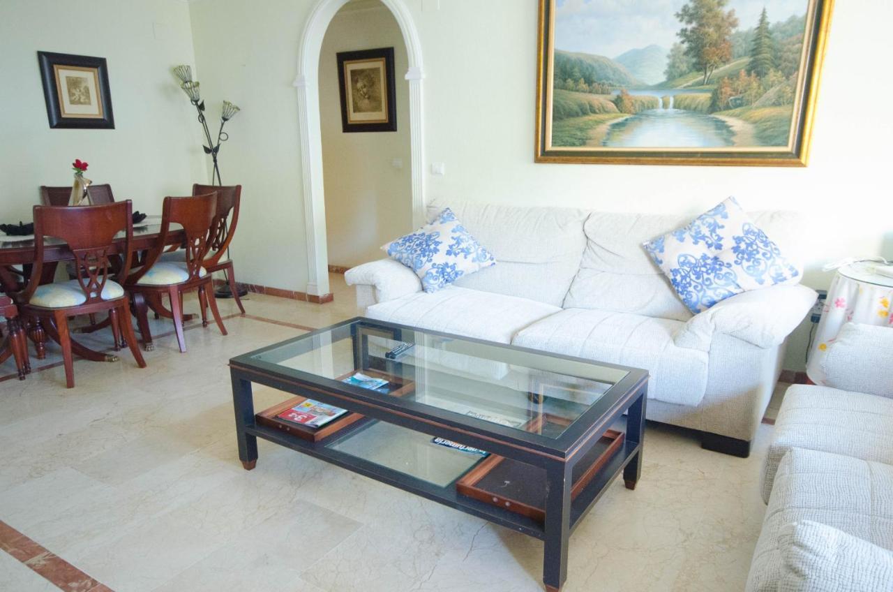 Aparment Neptuno- Located On The Promenade A Few Metres From The Beach. إِستيبونا المظهر الخارجي الصورة